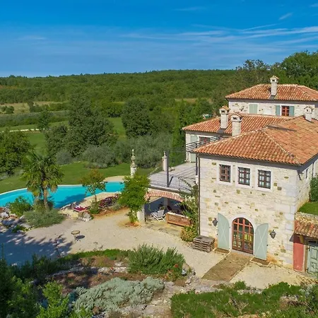 Zu Den Drei Eichen-barat