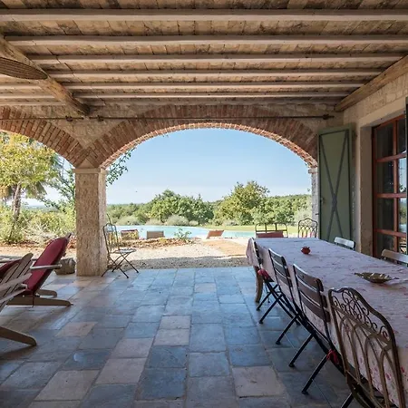 Zu Den Drei Eichen-barat Barat (Rovinj)