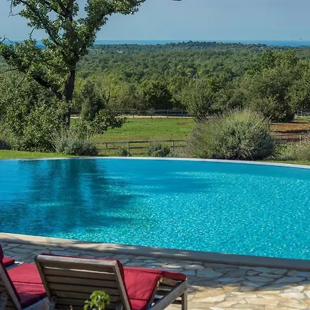 Zu Den Drei Eichen-barat Barat (Rovinj)