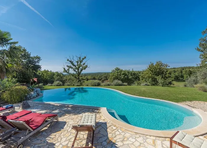 Zu Den Drei Eichen-barat Vila Barat (Rovinj)