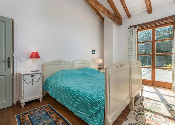 Zu Den Drei Eichen-barat Barat (Rovinj)